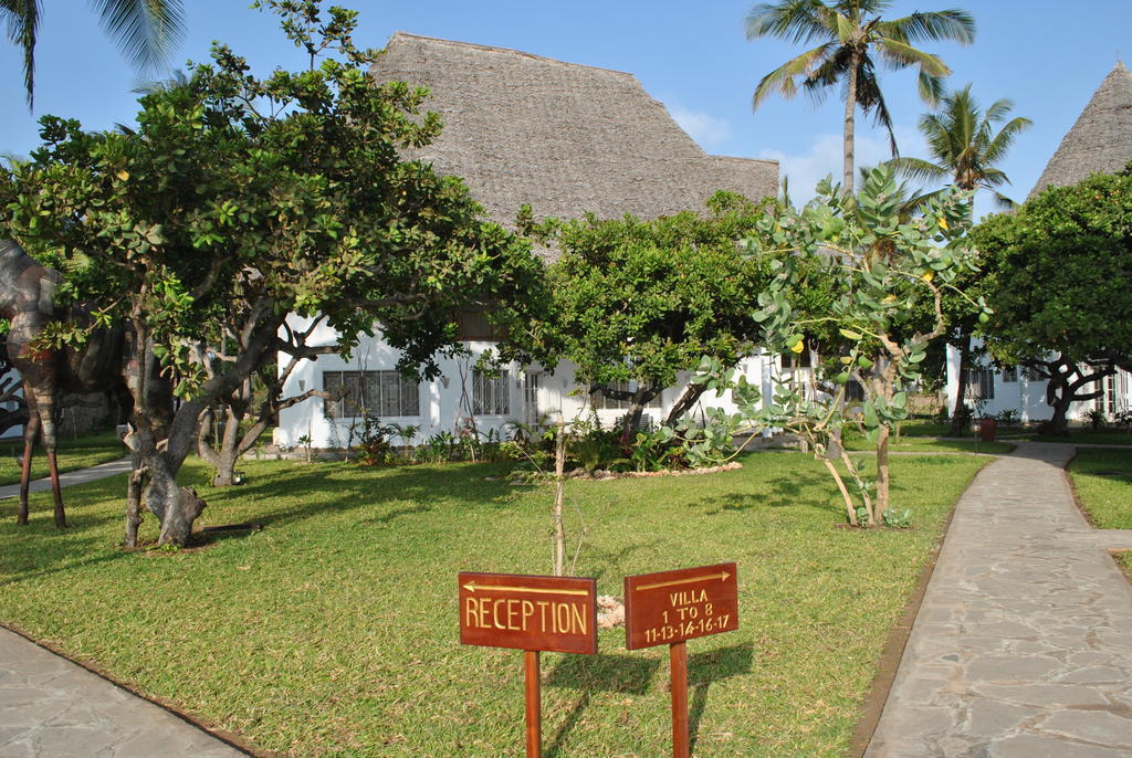 Kola Beach Resort Mambrui Bilik gambar